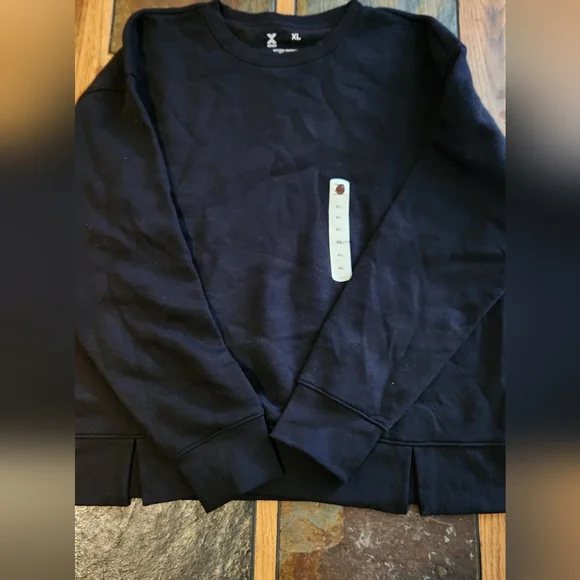NWT Xersion XL Pullover Sweatshirt With Thumbholes - Picture 3 of 10
